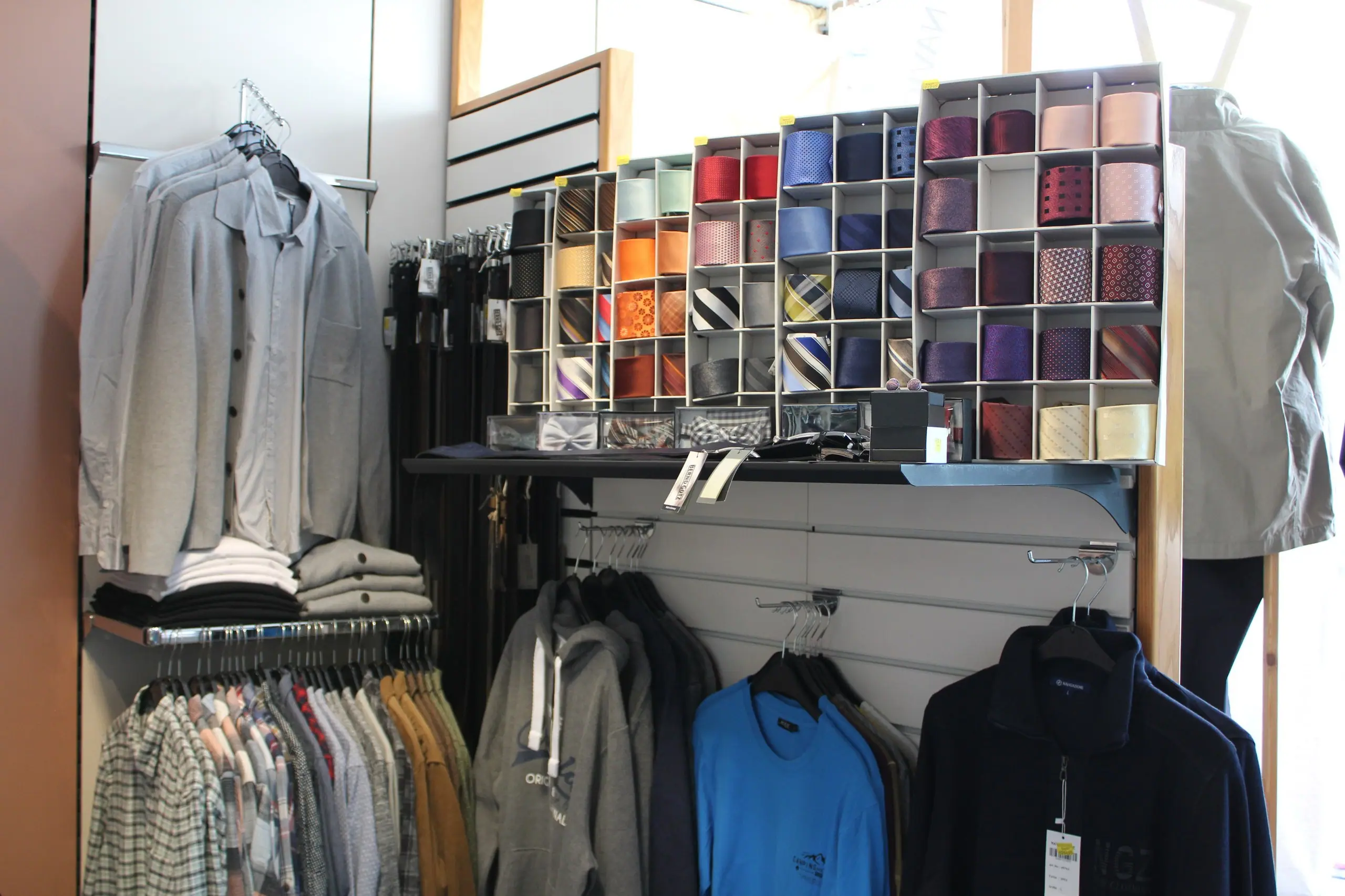 Herren im Modenhaus Reupert